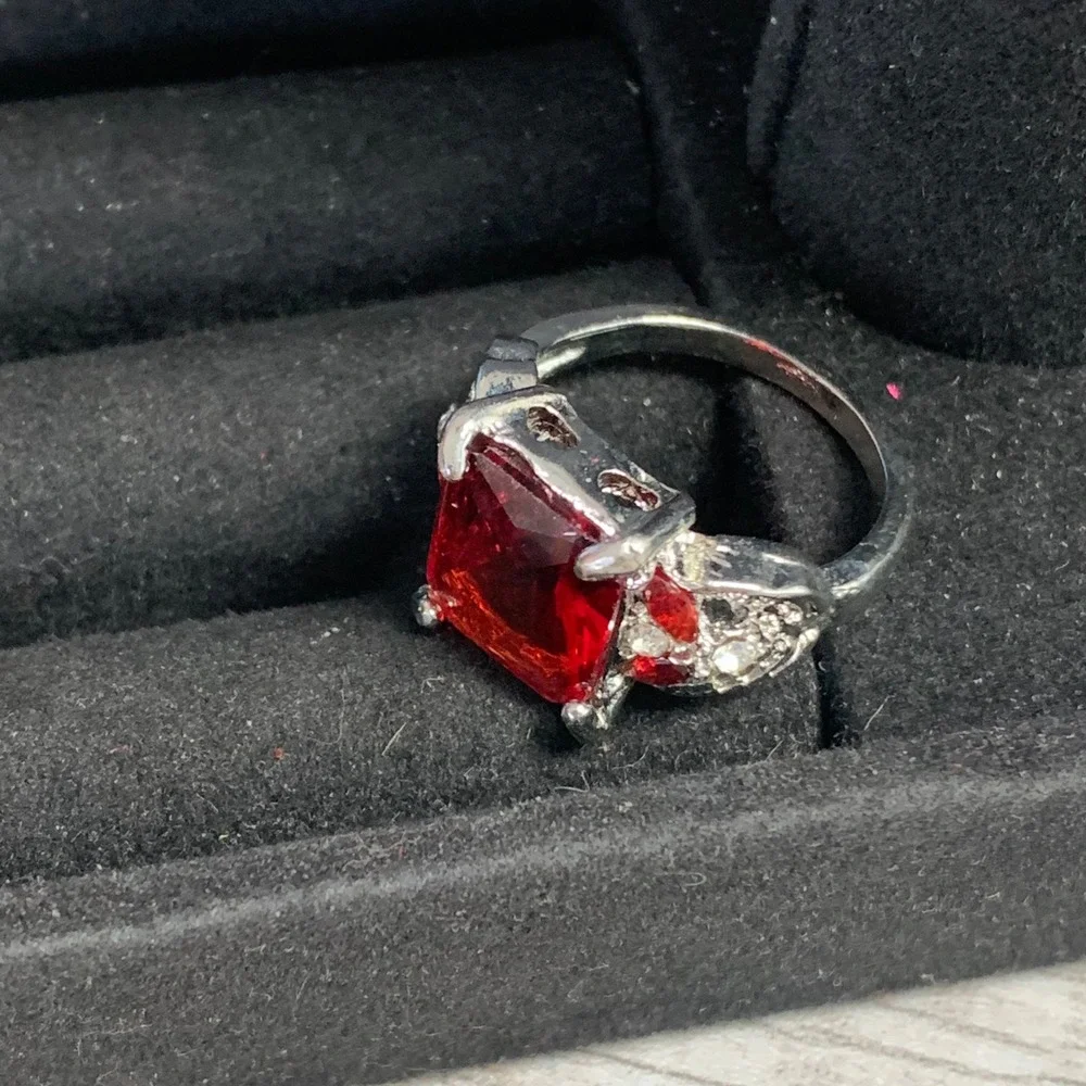 Red Emerald Cut Crystal Cocktail Ring Silver Tone Size 6 Marquise Accents 4663